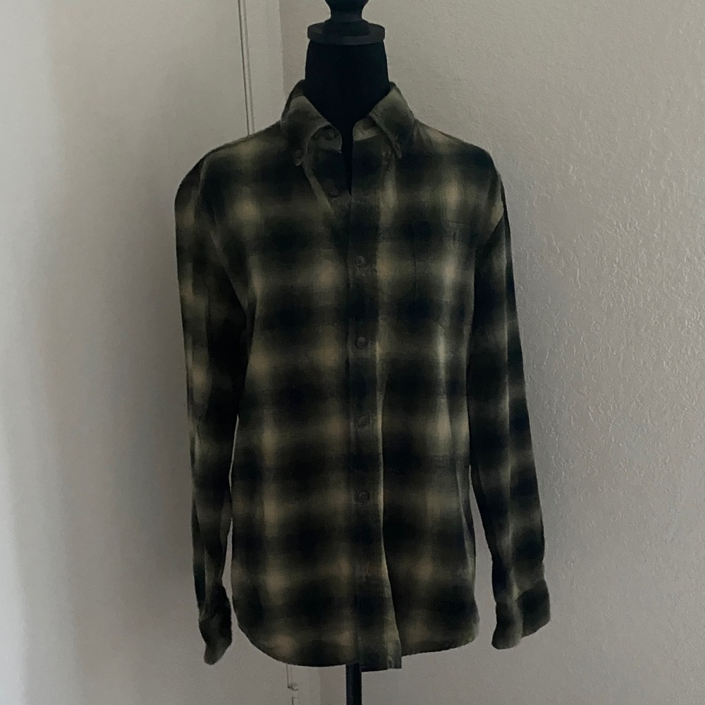 Men's Black and Green Plaid Casual Shirt